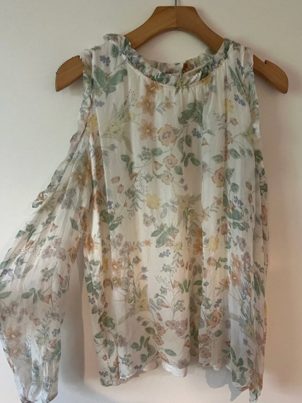 GIUSY 100% Silk Made in Italy Floral Cold-Shoulder Blouse - Size Medium
